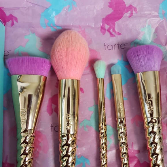 ❤️EUC Tarte Cosmetics Magic Wands Unicorn Horn Brush Set Limited Edition - Picture 3 of 4